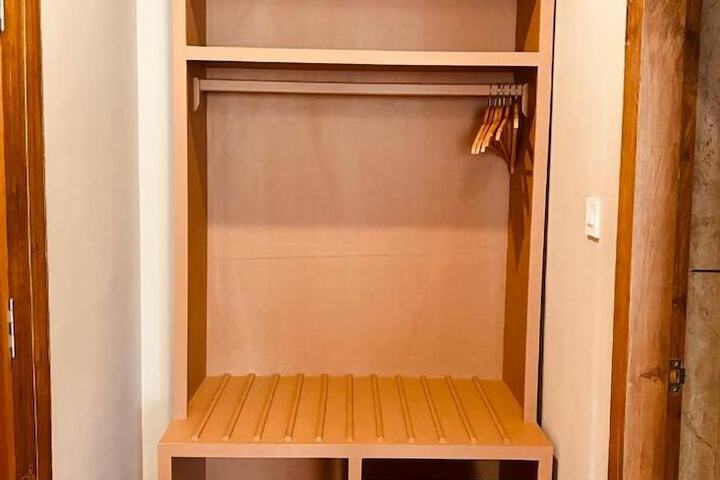 Room 5 of 15