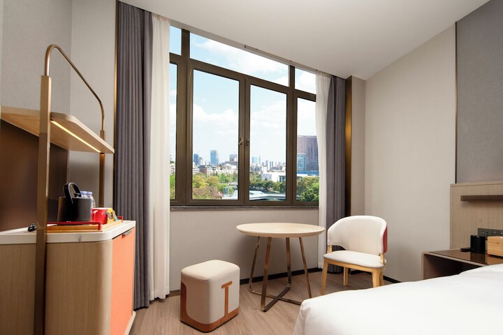 Room 45 of 89