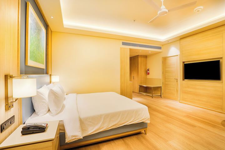 Room 10 of 48