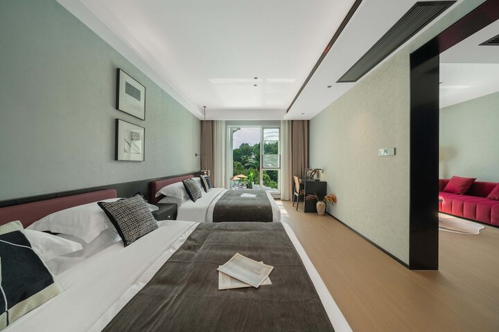 Room 20 of 80