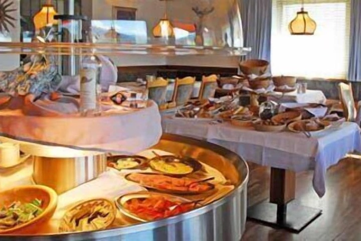 Breakfast/Coffee Service 17 of 21