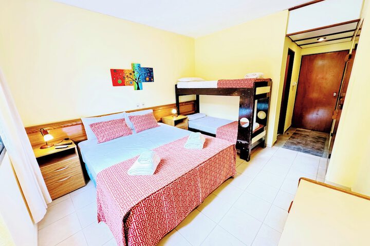 Room 16 of 77