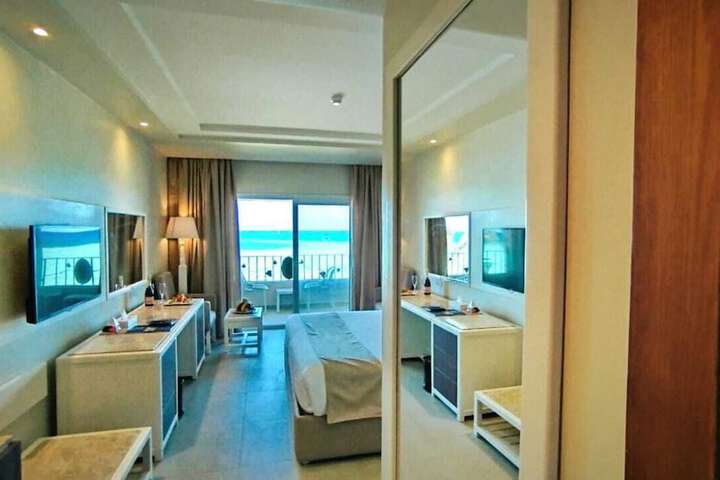 Room 11 of 140