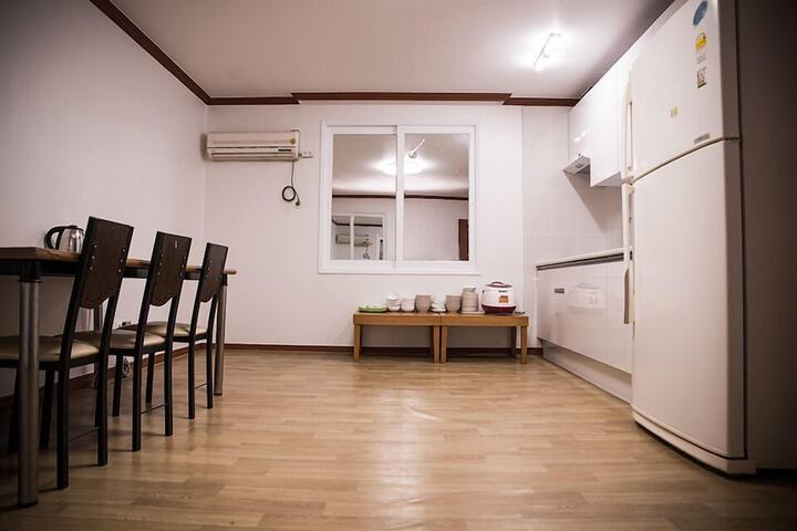 Room 16 of 21