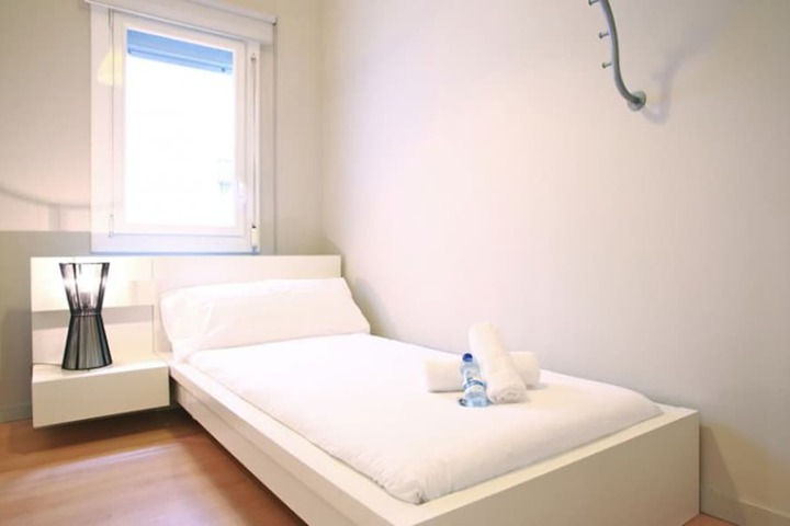 Room 3 of 20