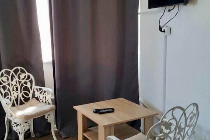 Room 13 of 26