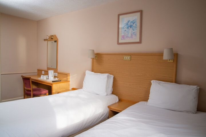 Room 15 of 89