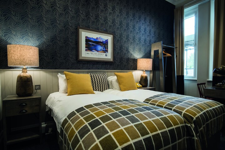 Room 2 of 34