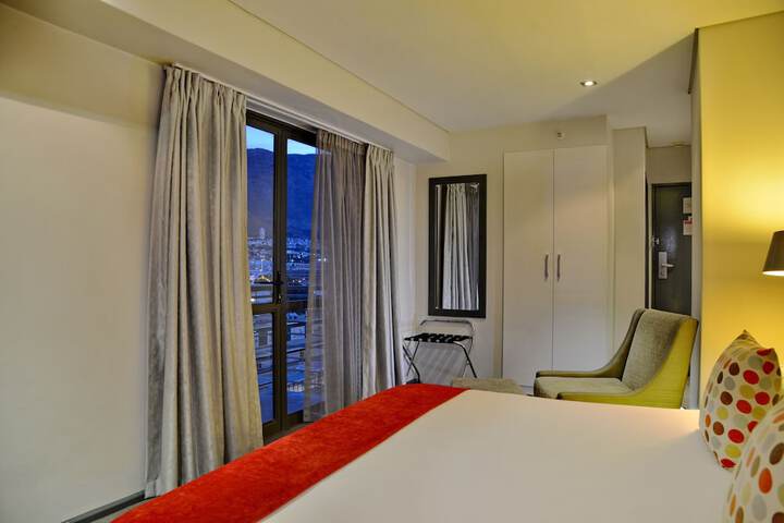 Room 15 of 86
