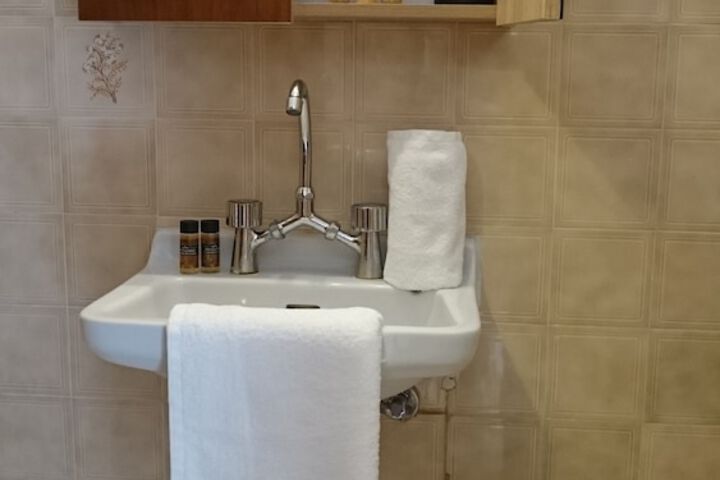 Room 40 of 72
