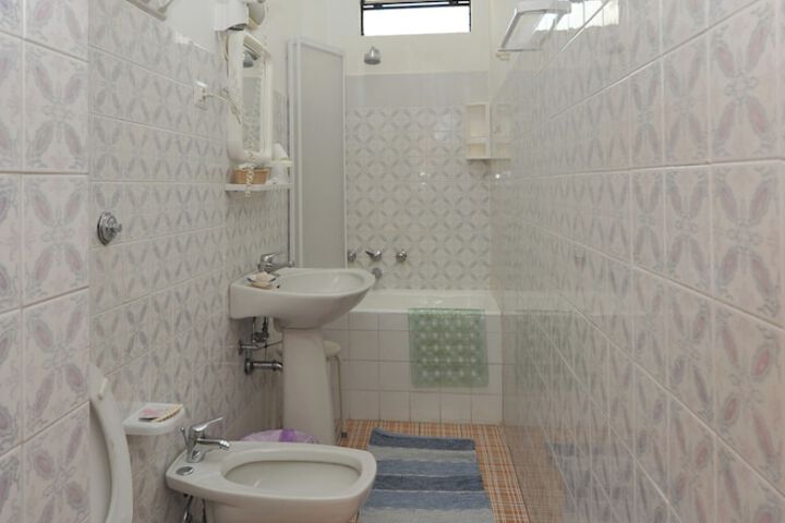 Room 15 of 21