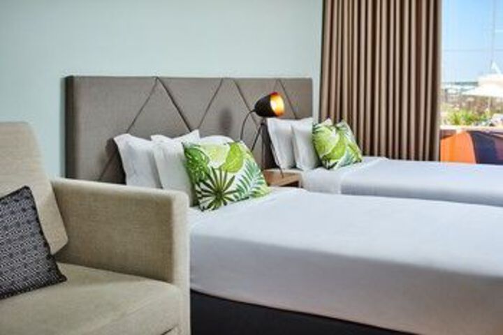 Hotel Suite Photo