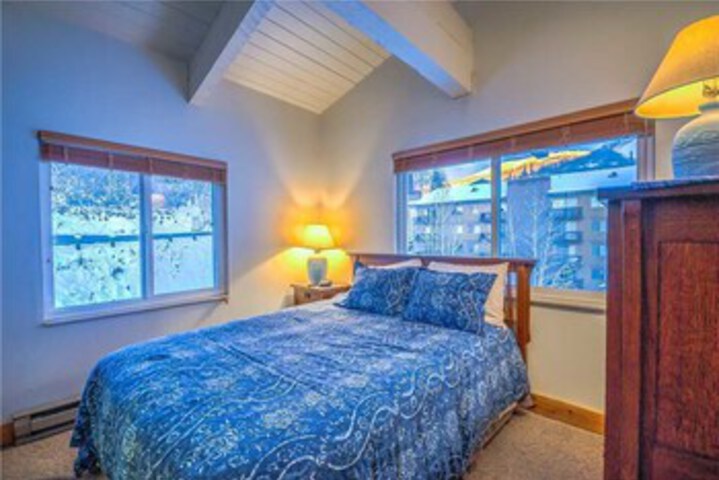 Room 21 of 30
