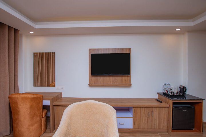 Room 32 of 70