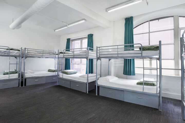 Room 25 of 51