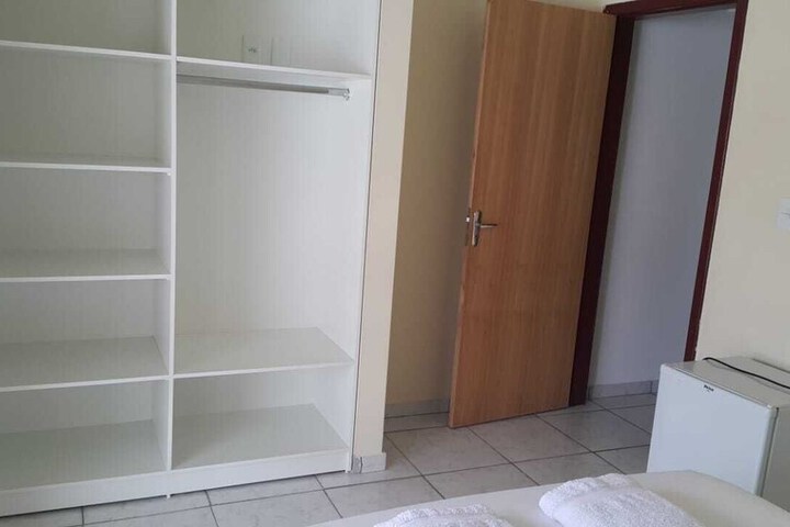 Room 6 of 18