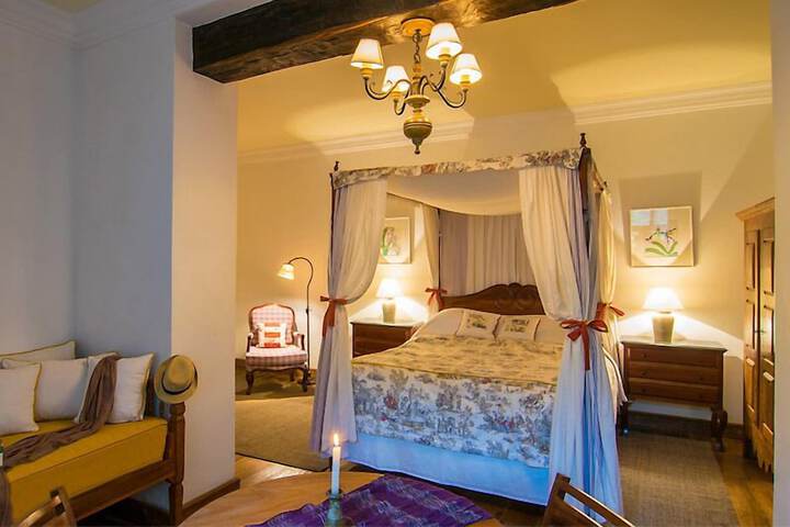 Room 6 of 31