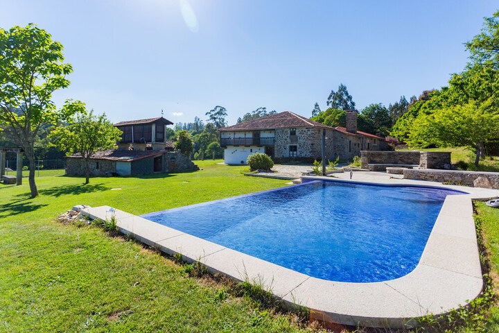 Pool 72 of 107
