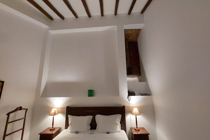 Room 6 of 36
