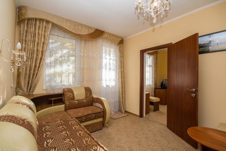 Room 52 of 129