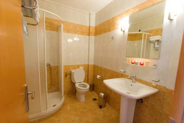 Room 3 of 9