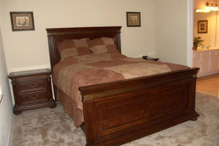 Room 2 of 9
