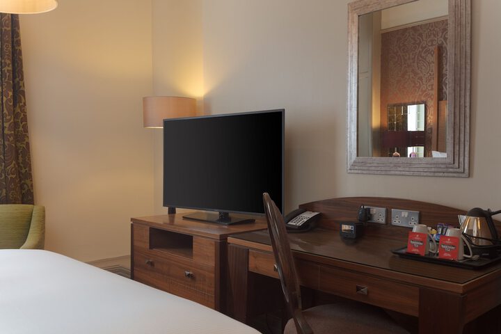 Room 4 of 131