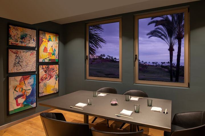 Dining 216 of 324