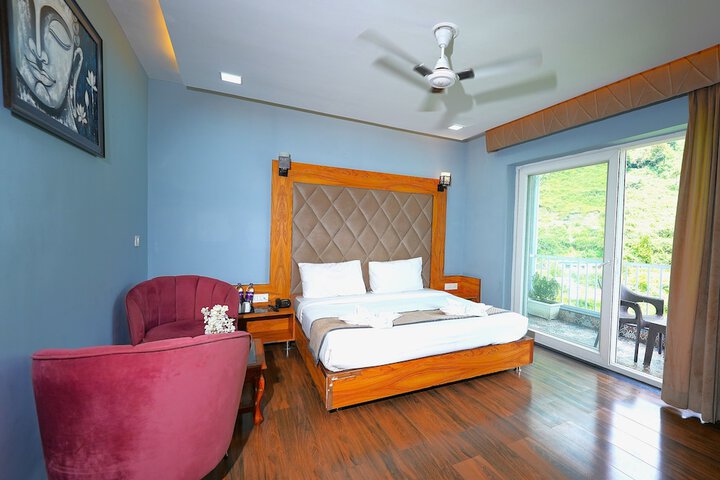 Room 40 of 152