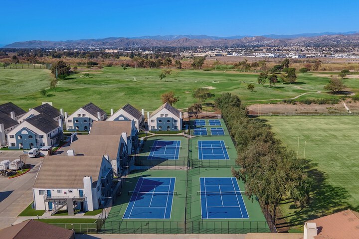 Tennis court