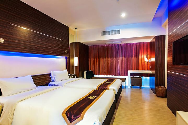 Room 10 of 41