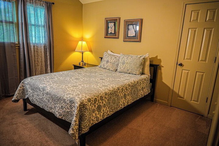 Room 38 of 232