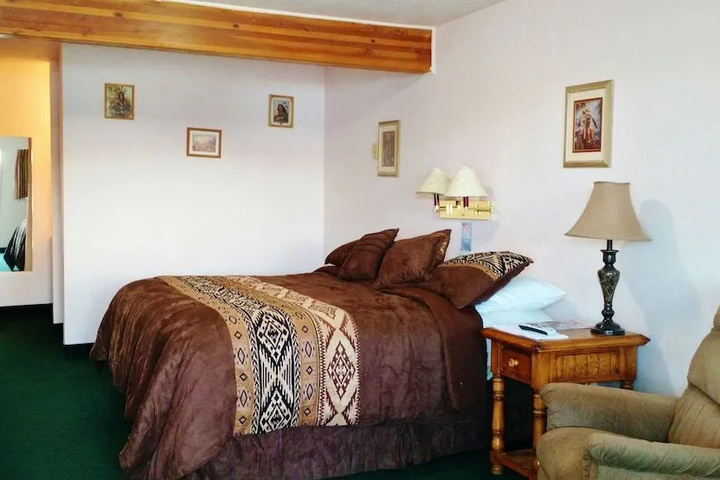 Room 2 of 11