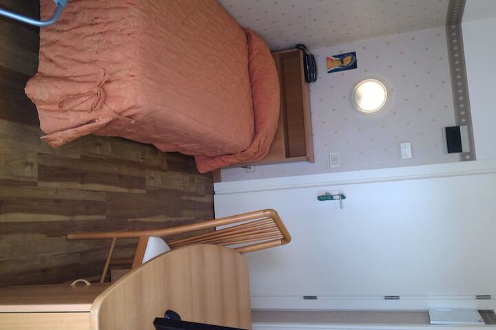Room 10 of 70