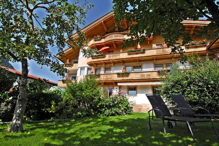 Apart Hotel Garni Austria in Mayrhofen