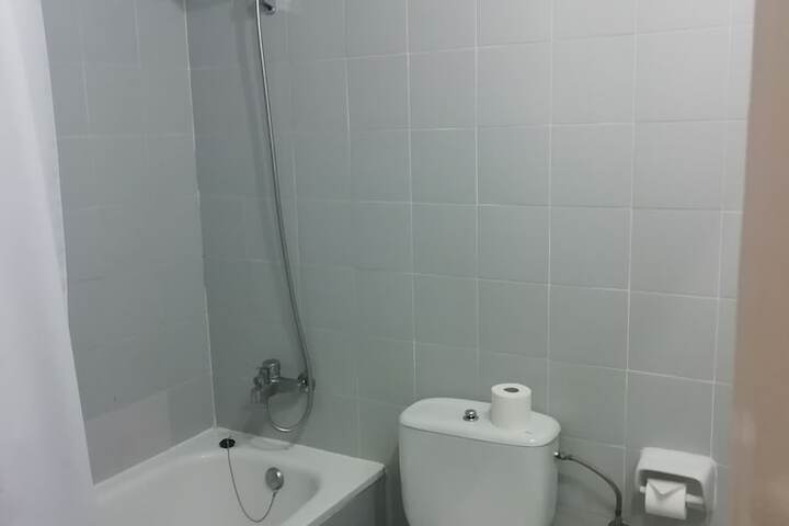 Room 32 of 39