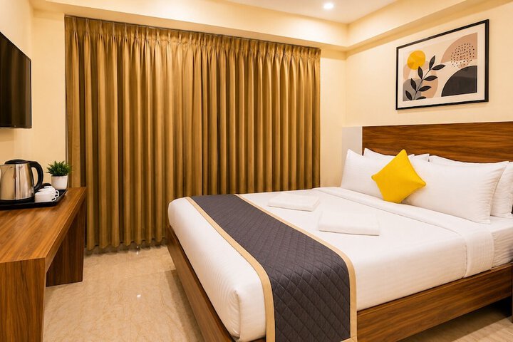 Room 9 of 20