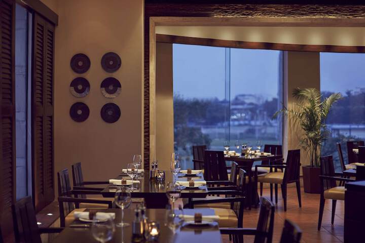 Dining 50 of 81