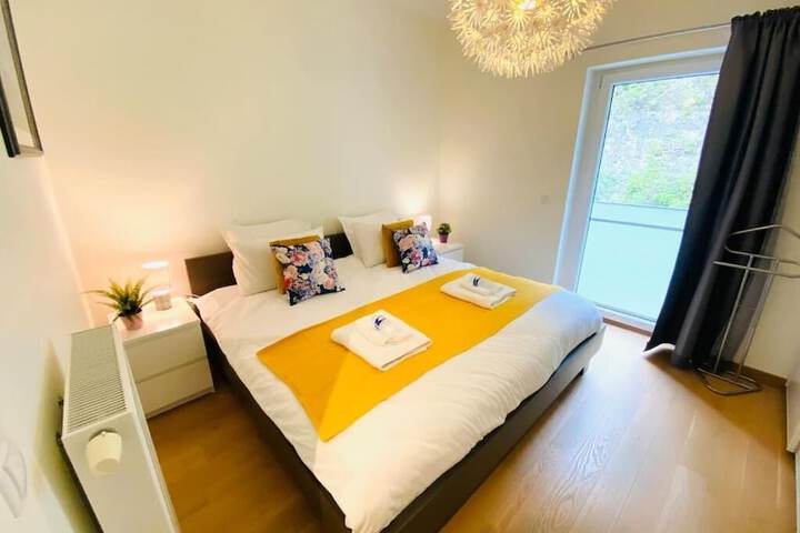 Room 8 of 22