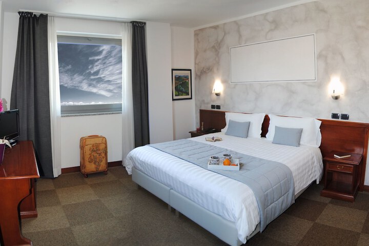 Room 17 of 69