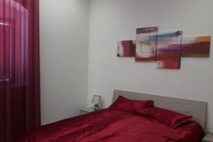 Room 12 of 27
