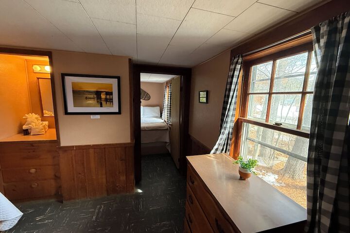 Room 49 of 212