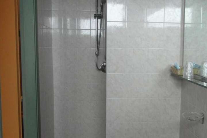 Room 10 of 15