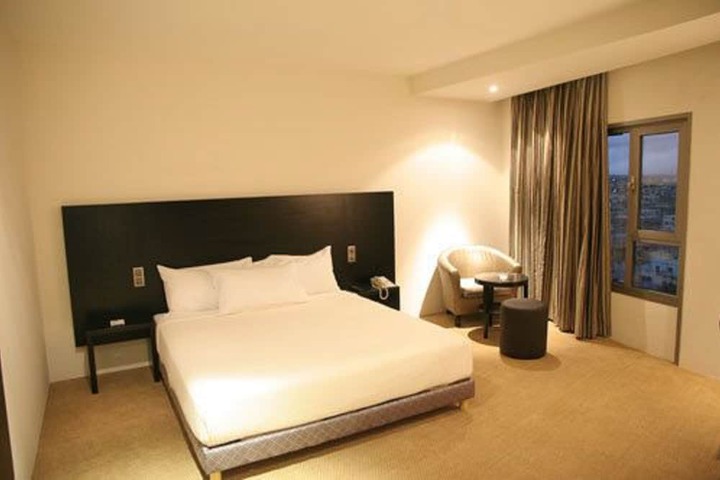 Room 15 of 43