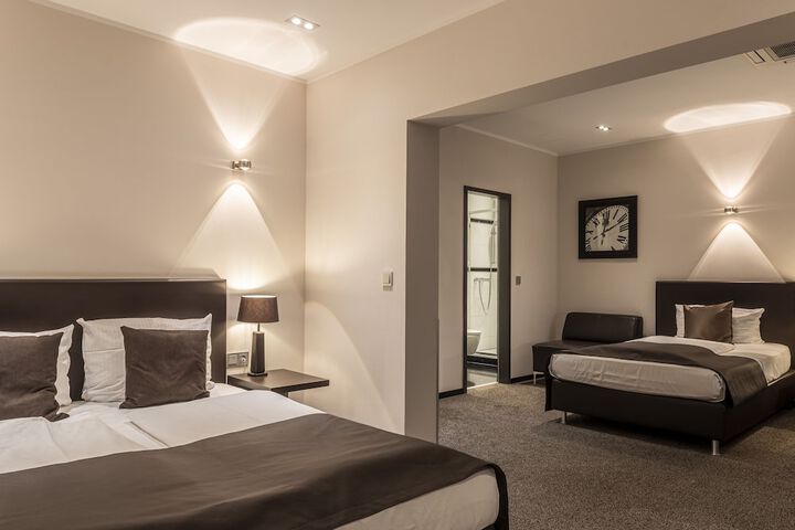 Room 48 of 105