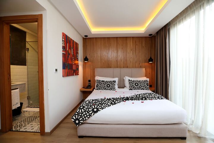 Room 53 of 84