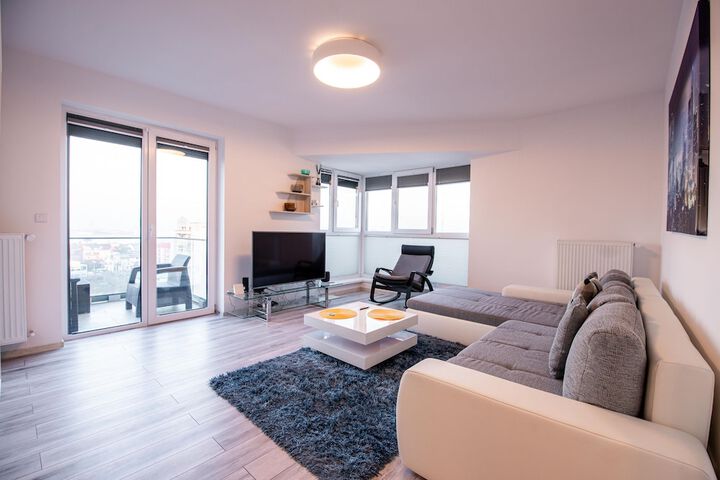 Luxury Westpark 2 Residence Lake View W4 in Bucharest