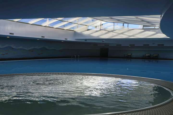 Pool 35 of 82