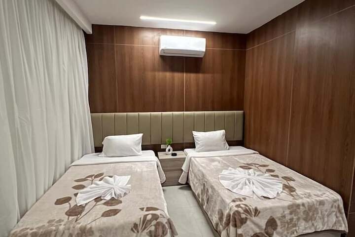 Room 7 of 15