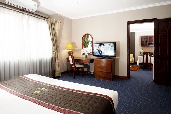 Room 18 of 42